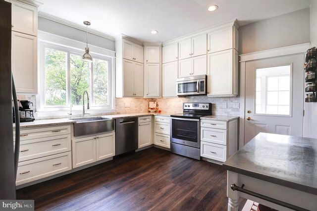 16562 OLD WATERFORD RD, Paeonian Springs, VA 20129