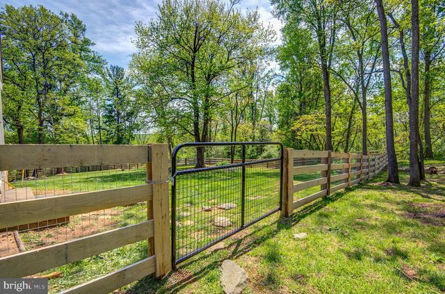 16562 OLD WATERFORD RD, Paeonian Springs, VA 20129