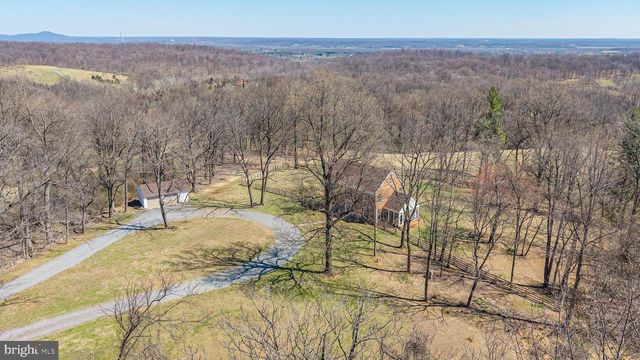 16562 OLD WATERFORD RD, Paeonian Springs, VA 20129