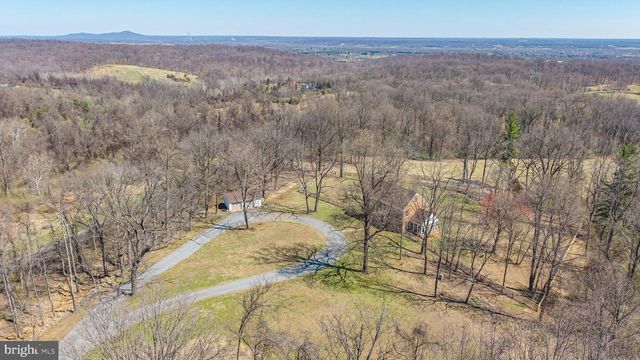 16562 OLD WATERFORD RD, Paeonian Springs, VA 20129
