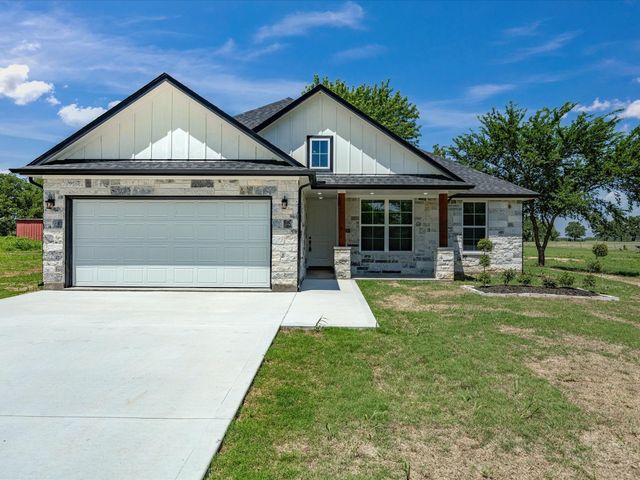 1569 Well Service Road, Bowie, TX 76230