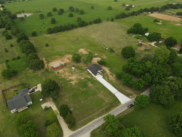 1569 Well Service Road, Bowie, TX 76230