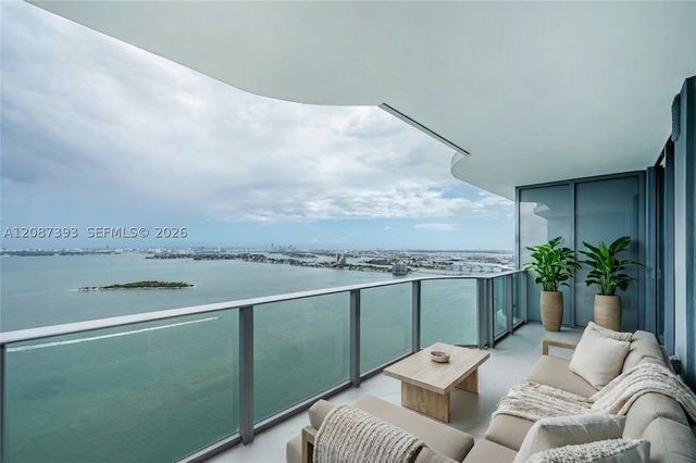 700 NE 24th St 3504, Miami, FL 33137