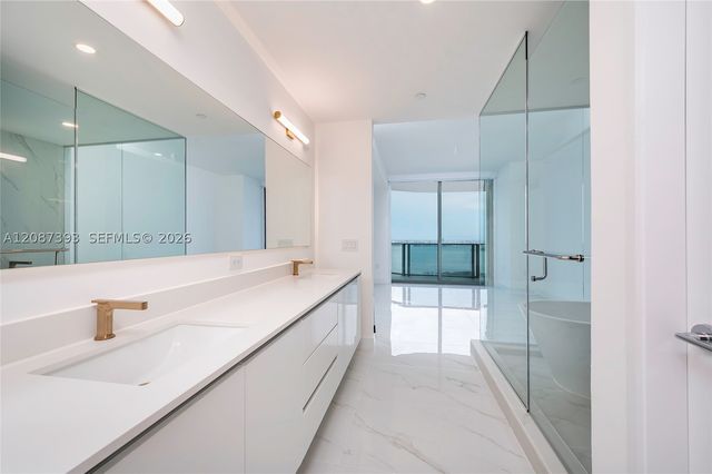 700 NE 24th St 3504, Miami, FL 33137