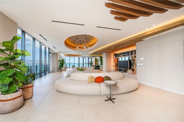 700 NE 24th St 3504, Miami, FL 33137