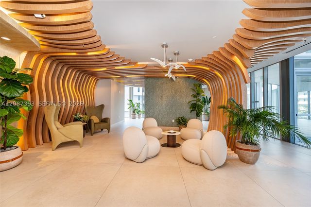 700 NE 24th St 3504, Miami, FL 33137