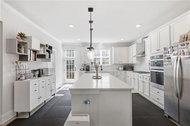 3005 Poppy Lane, Roswell, GA 30076