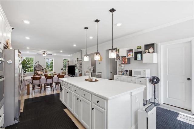 3005 Poppy Lane, Roswell, GA 30076