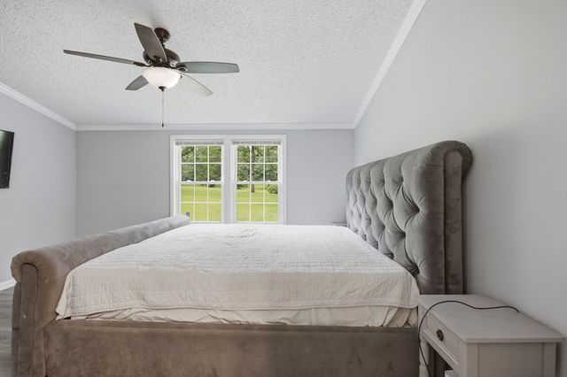 1464 Manley Loop, Dickson, TN 37055