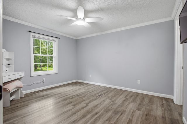 1464 Manley Loop, Dickson, TN 37055