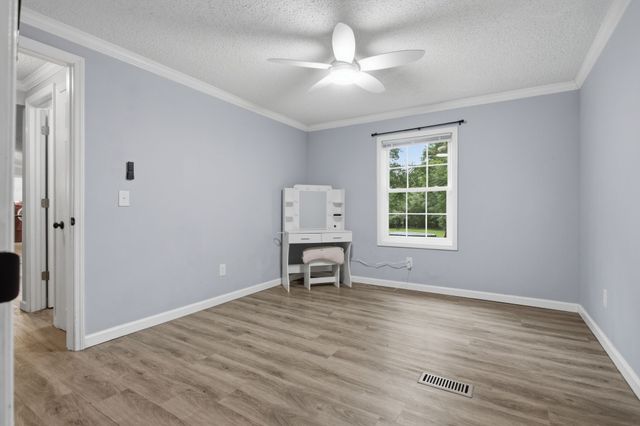 1464 Manley Loop, Dickson, TN 37055