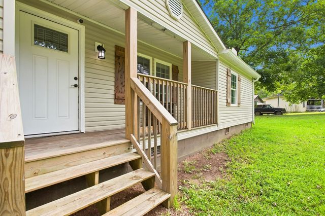 1464 Manley Loop, Dickson, TN 37055