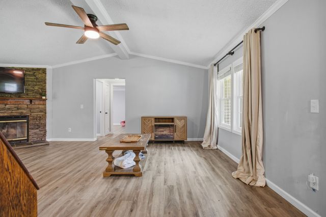 1464 Manley Loop, Dickson, TN 37055