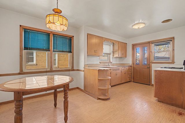 5137 N Oketo Avenue, Harwood Heights, IL 60706