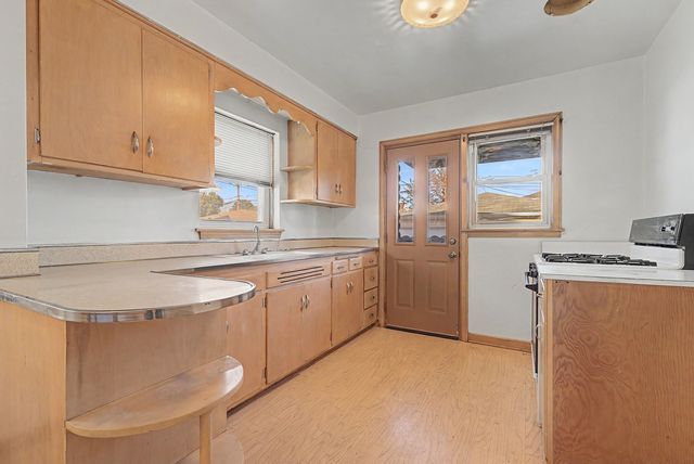 5137 N Oketo Avenue, Harwood Heights, IL 60706