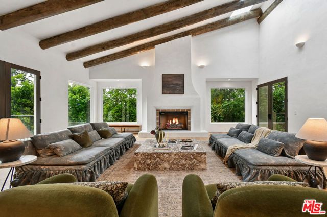 17647 BELINDA Street, Encino (los Angeles), CA 91316