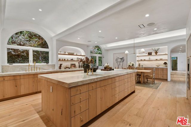 17647 BELINDA Street, Encino (los Angeles), CA 91316