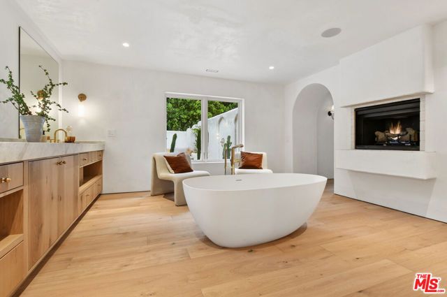 17647 BELINDA Street, Encino (los Angeles), CA 91316