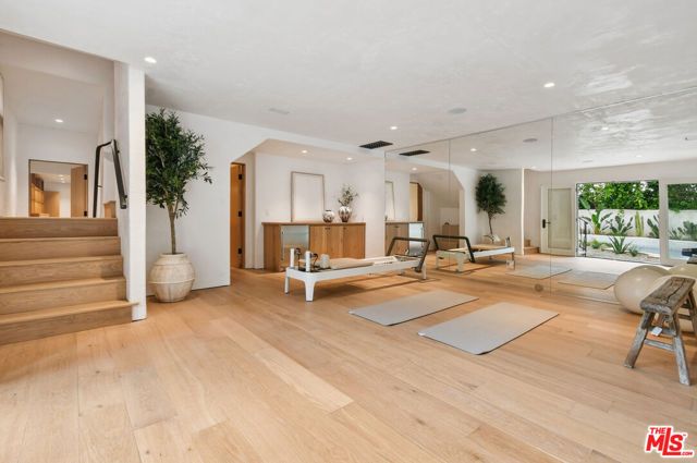 17647 BELINDA Street, Encino (los Angeles), CA 91316