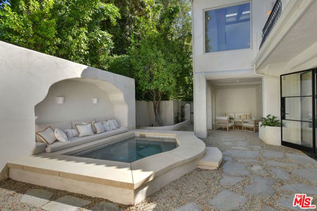 17647 BELINDA Street, Encino (los Angeles), CA 91316