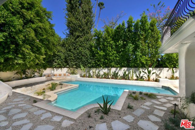 17647 BELINDA Street, Encino (los Angeles), CA 91316