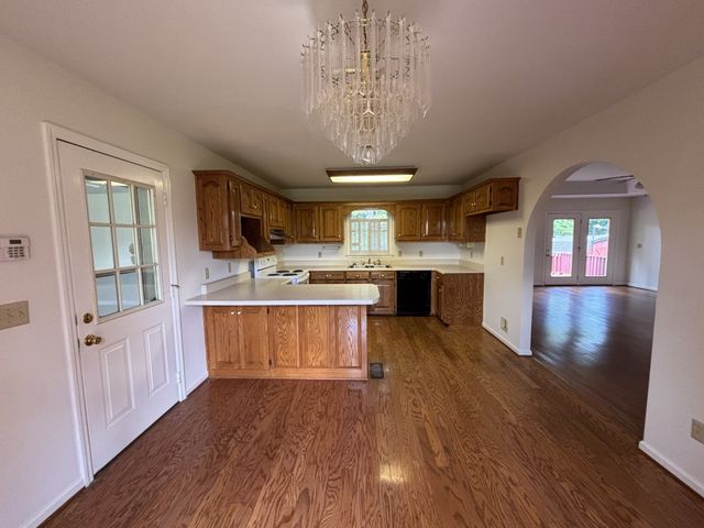 405 Westgate Dr, Pulaski, TN 38478