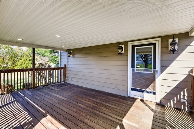 125 Bittersweet Drive, Columbiana, OH 44408