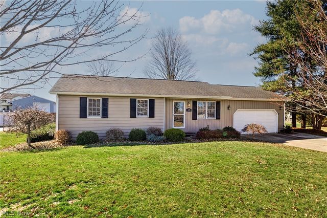 125 Bittersweet Drive, Columbiana, OH 44408