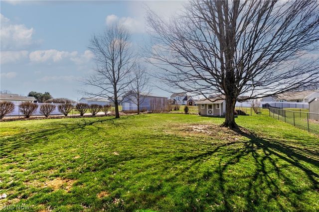 125 Bittersweet Drive, Columbiana, OH 44408