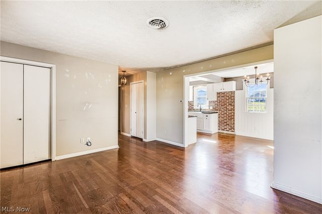 125 Bittersweet Drive, Columbiana, OH 44408