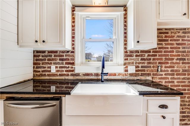 125 Bittersweet Drive, Columbiana, OH 44408