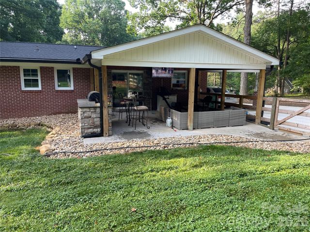 514 Crestview Drive, Albemarle, NC 28001