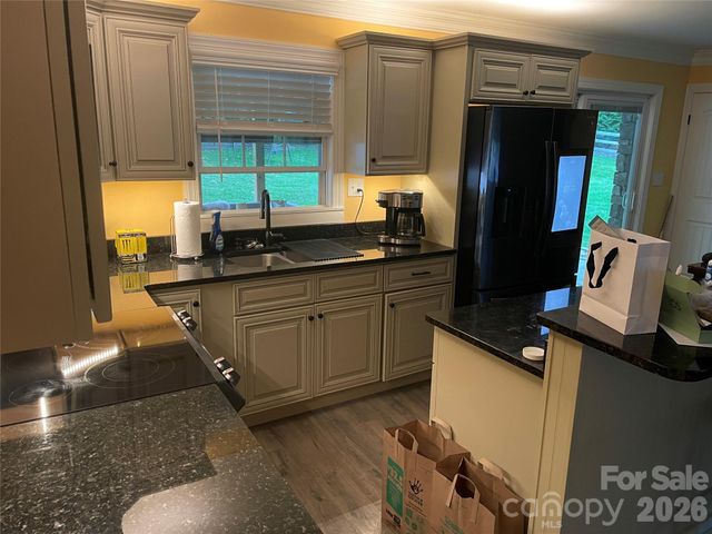 514 Crestview Drive, Albemarle, NC 28001