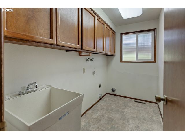20871 Sw 103RD Dr, Tualatin, OR 97062