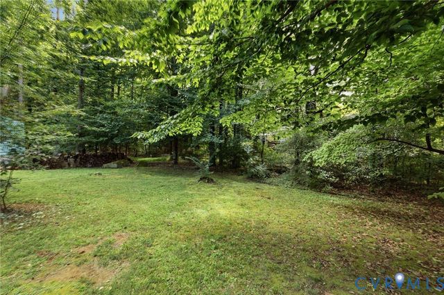 5571 Heatherhill Dr, North Chesterfield, VA 23234