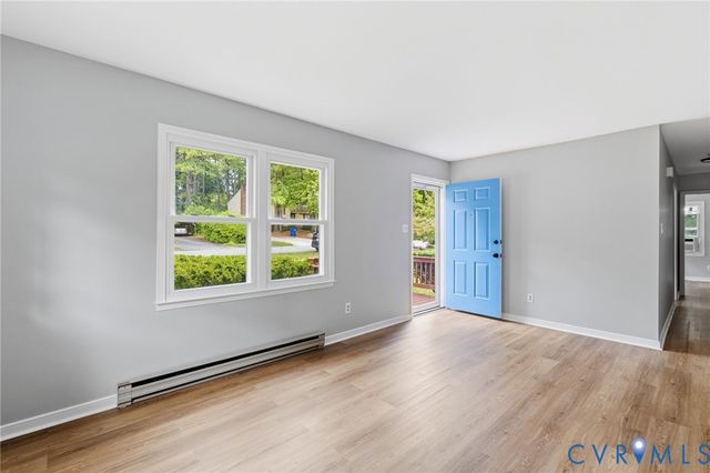 5571 Heatherhill Dr, North Chesterfield, VA 23234