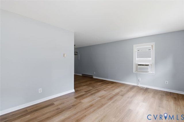 5571 Heatherhill Dr, North Chesterfield, VA 23234