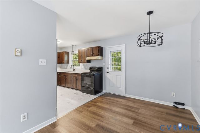 5571 Heatherhill Dr, North Chesterfield, VA 23234