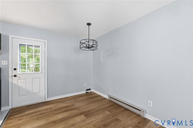 5571 Heatherhill Dr, North Chesterfield, VA 23234