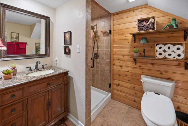 100 King Lance Court, Scroggins, TX 75480