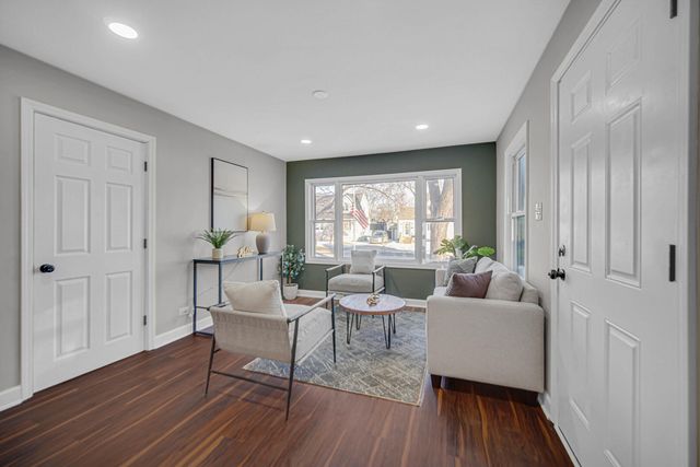 7120 Montana Avenue, Hammond, IN 46323