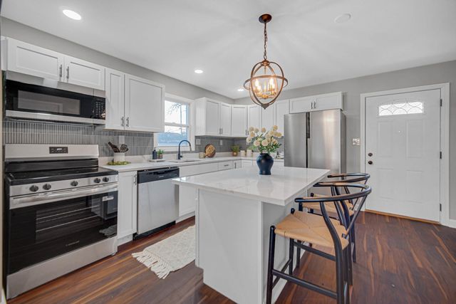 7120 Montana Avenue, Hammond, IN 46323