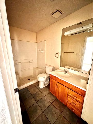 2215 Gontier Drive, Bay City, TX 77414