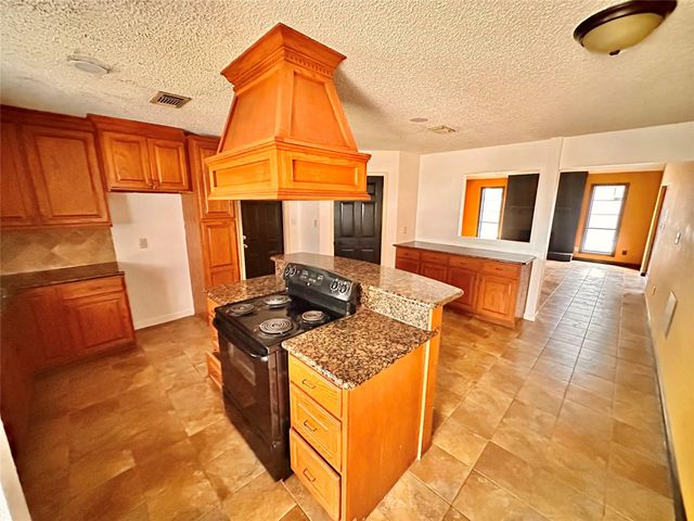 2215 Gontier Drive, Bay City, TX 77414