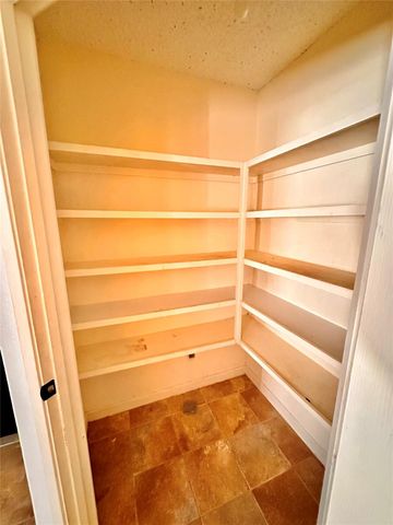 2215 Gontier Drive, Bay City, TX 77414