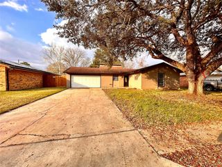 2215 Gontier Drive, Bay City, TX 77414