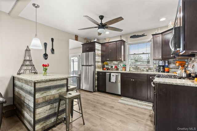 1361 Manatuck Boulevard, Bay Shore, NY 11706