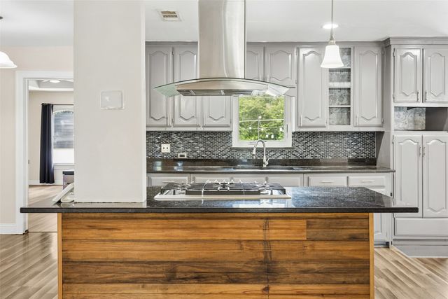3411 Gibsondell Avenue, Dallas, TX 75211