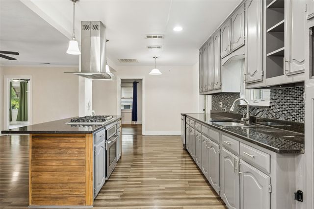 3411 Gibsondell Avenue, Dallas, TX 75211