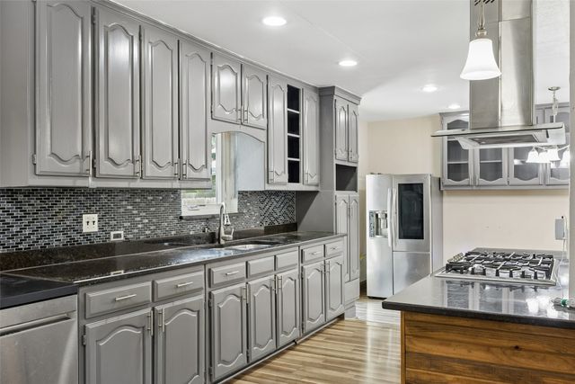 3411 Gibsondell Avenue, Dallas, TX 75211